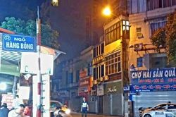 Đã thu hồi được điện thoại của 2 khách du lịch người Nga bị cướp trên phố cổ Hà Nội