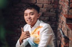 Nhạc sĩ Sơn Hạ tiết lộ thêm bài mới của Hồ Văn Cường và cả album, tên có liên quan đến Phi Nhung?