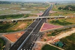 Đề xuất hơn 84.000 tỷ đồng đầu tư 3 dự án đường bộ cao tốc trọng điểm