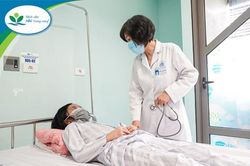 Bé gái 4 tuổi hiến tủy xương cứu chị ruột