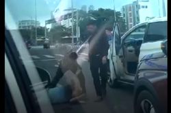 Truy tìm nhóm người đi ô tô đánh tài xế Grab gục giữa đường phố Đà Nẵng