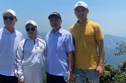 Quang Hải cùng gia đình thăm thú Yên Tử
