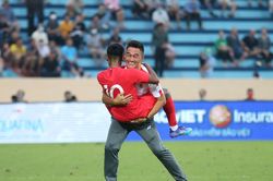 Phút cuối nghiệt ngã của U23 Lào