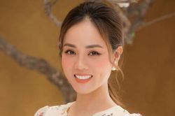 Bà xã NSND Công Lý: 'Giờ đăng cái gì lên facebook cũng sợ bị tấn công'