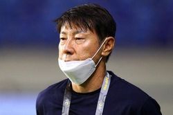 Thua đậm U23 Việt Nam, HLV Shin Tae Yong bị chủ tịch LĐBĐ Indonesia nhắc nhở