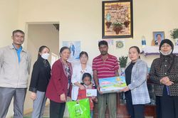 Hội LHPN Thị trấn Thạnh Mỹ (huyện Đơn Dương) với Chương trình 'Mẹ đỡ đầu' cho trẻ mồ côi