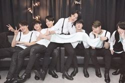 Loạt TMI mới về BTS: Suga bóc mẽ Jimin, Jin cao thủ không bằng tranh thủ