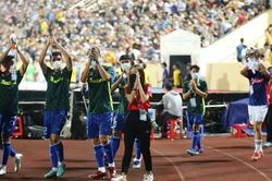 Trưởng đoàn U23 Thái Lan cảm ơn CĐV Việt Nam; 'Lễ hội Thiên Trường' lập kỷ lục SEA Games