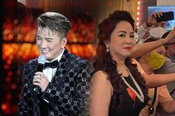 Đàm Vĩnh Hưng tiếp tục 'cà khịa' bà Phương Hằng khi hát Đoạn buồn đêm mưa trên sân khấu?