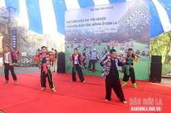 Trải nghiệm 'Văn hóa dân tộc Mông ở Sơn La'