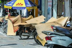 Cách bảo vệ xe máy khi thường xuyên phải phơi nắng gắt