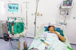 Suy thận cấp sau 2 tháng uống paracetamol liên tục