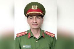 Chiến sĩ công an làm theo lời Bác