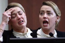 TikTok xóa loạt video chế nhạo Amber Heard