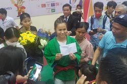 Tô Thị Trang nhận thưởng 'nóng' sau thành tích lịch sử