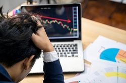 Bitcoin giảm giá sốc xuống 31.000 USD, nhà đầu tư sợ hãi cực độ
