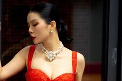 Ở tuổi tứ tuần, Lệ Quyên trải lòng: 'Người đàn bà tuổi 40 chưa bao giờ thấy an yên'