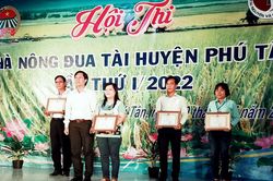 Cụm Phú Mỹ - Tân Trung đạt giải nhất Hội thi 'Nhà nông đua tài' huyện Phú Tân