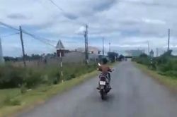 Công an huyện Ia Grai triệu tập 'quái xế' đi xe mô tô không đội mũ bảo hiểm, lạng lách trên đường