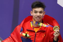 Vũ Thành An tuyên thệ khai mạc SEA Games, Nguyễn Huy Hoàng cầm cờ đoàn Việt Nam