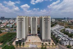 Chuyên gia: Siết tín dụng bất động sản cần có lộ trình