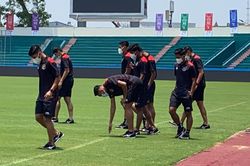 Đội tuyển U23 Indonesia hài lòng với sân tập mới tại Phú Thọ