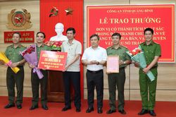Quảng Bình: Khen thưởng ban chuyên án bắt giữ vụ vận chuyển, mua bán gần 1 tấn thuốc nổ