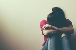Sau khi mẹ mất, tôi sững sờ thấy số điện thoại của sếp tôi được lưu trong máy mẹ và bí mật của gia đình được vén màn