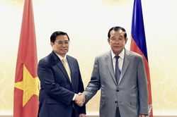 Thủ tướng Phạm Minh Chính gặp Thủ tướng Campuchia Hun Sen tại Hoa Kỳ