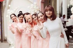 Lộ diện nhan sắc bà xã Mạc Văn Khoa trước 'giờ G', nhưng visual dàn bê tráp mới là 'spotlight'