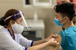 Bộ Y tế: Chuẩn bị mọi điều kiện cần thiết để triển khai tiêm vaccine mũi 4