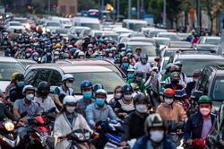 TP.HCM muốn bỏ xe xăng dầu, thay bằng xe điện trong tương lai