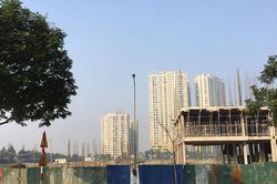 Siết tín dụng bất động sản: Con dao 2 lưỡi?