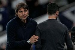 Conte: 'Arteta cằn nhằn quá nhiều'
