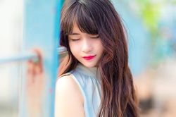 Bất ngờ vì trong bọc đồ cũ chị dâu đem cho có 20 triệu đồng