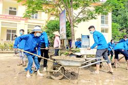 Tuổi trẻ Lâm Bình hỗ trợ khắc phục hậu quả mưa lũ