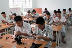 Hỗ trợ chi phí học nghề ngắn hạn cho người cai nghiện ma túy