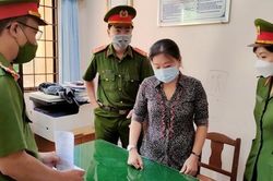 Bắt 3 lãnh đạo phòng tham ô tài sản