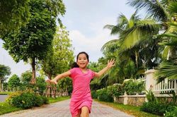 Cô bé 11 tuổi bị ung thư máu và ước mơ chạy bộ