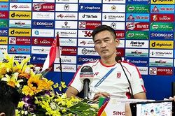 HLV U23 Singapore xin lỗi NHM nước nhà