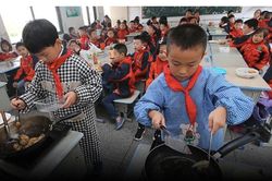 Nấu ăn và dọn nhà trở thành môn học trong chương trình đào tạo của Trung Quốc