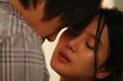 Chồng ngoại tình: Trái tim tha thứ, lý trí vẫn ngụt lửa ghen