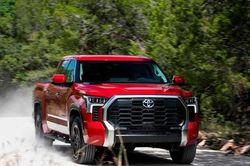 Toyota lập kỉ lục mới về doanh số trên toàn cầu