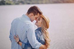 Phía sau những tình yêu 'kiểm soát'