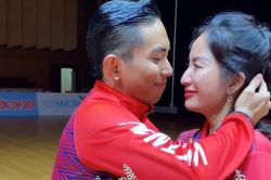 Khánh Thi khóc khi Phan Hiển giành 3 HCV ở SEA Games 31