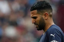 Quả penalty hỏng của Mahrez có thể khiến Man City sụp đổ