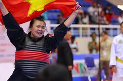 Cô gái Thái giành HCV Pencak Silat cho Việt Nam ở lần đầu dự SEA Games