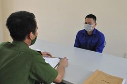 Mang bán tê tê vàng, trai làng bị bắt giam