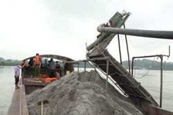 Khởi tố hành vi khai thác khoáng sản trái phép ở Nghệ An