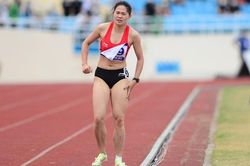 SEA Games 31: 'Hotgirl điền kinh' Đinh Thị Bích mất giải Vàng trong nước mắt